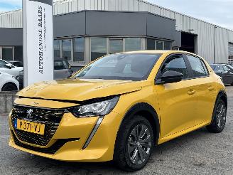 damaged passenger cars Peugeot e-208 EV Active Pack 50 kWh 2022/6