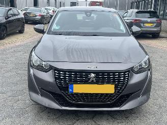 Peugeot 208 1.2 PureTech Active picture 2