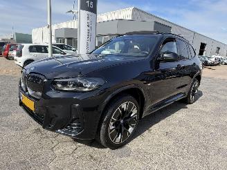 Unfallwagen BMW iX3 High Executive 80 kWh 2022/12
