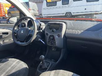 Peugeot 108 1.0 e-VTi Active picture 11