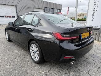 BMW 3-serie 330e Business Edition Plus picture 6