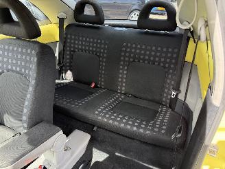 Volkswagen Beetle 2.0 Highline picture 11