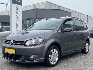 krockskadad bil auto Volkswagen Touran 1.4 TSI Comfortline 2014/4