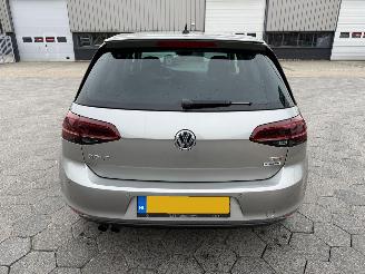 Volkswagen Golf  picture 5