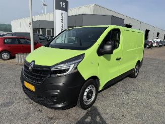 dañado vehículos comerciales Renault Trafic 1.6 dCi 95 L1H1 2020/4