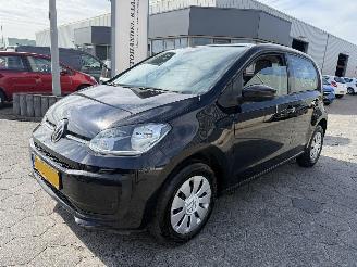 Schadeauto Volkswagen Up! 1.0 2021/8