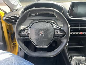 Peugeot 208 1.2 PureTech Active Pack picture 14