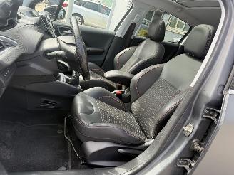 Peugeot 208 1.2 PureTech GT-line picture 9