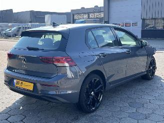 Volkswagen Golf 1.0 TSI Life picture 4