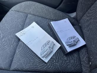 Volkswagen Golf 1.0 TSI Life picture 20