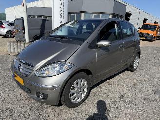 Auto incidentate Mercedes A-klasse AUTOMAAT 170 Elegance 2005/9