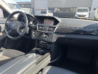 Mercedes E-klasse 300 CDI Avantgarde AUTOMAAT PANO picture 12