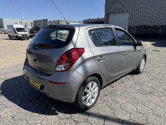 Hyundai I-20 1.2i i-Deal picture 4