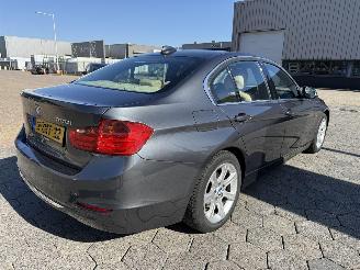 BMW 3-serie 320i High Executive picture 4