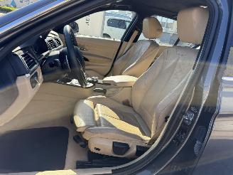 BMW 3-serie 320i High Executive picture 9