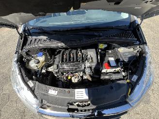 Peugeot 208 1.2 PureTech Blue Lease Executive picture 7