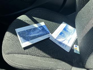 Peugeot 208 1.2 PureTech Blue Lease Executive picture 24