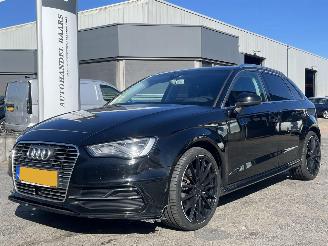 skadebil auto Audi A3 Sportback 1.4 e-tron PHEV Attraction Pro Line plus 2016/10