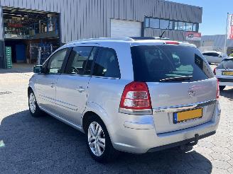 Opel Zafira 1.8 Cosmo picture 6