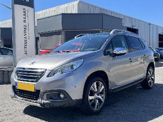 uszkodzony samochody osobowe Peugeot 2008 1.2 PureTech Allure 2015/8