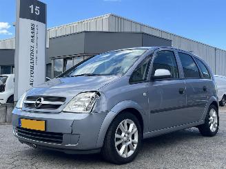krockskadad bil auto Opel Meriva 1.6 Enjoy 2003/11