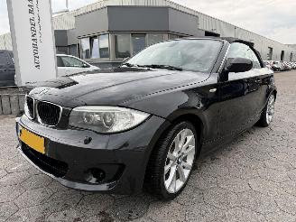 krockskadad bil auto BMW 1-serie Cabrio 120i AUTOM High Executive 2011/11