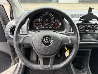 Volkswagen Up! 1.0 picture 15