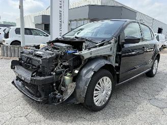damaged passenger cars Volkswagen Polo 1.4-16V Comfortline 2012/9