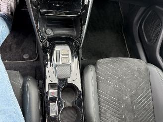 Peugeot e-2008 EV GT 54 kWh picture 21