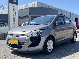 Schadeauto Hyundai I-20 1.2i i-Drive 2012/8