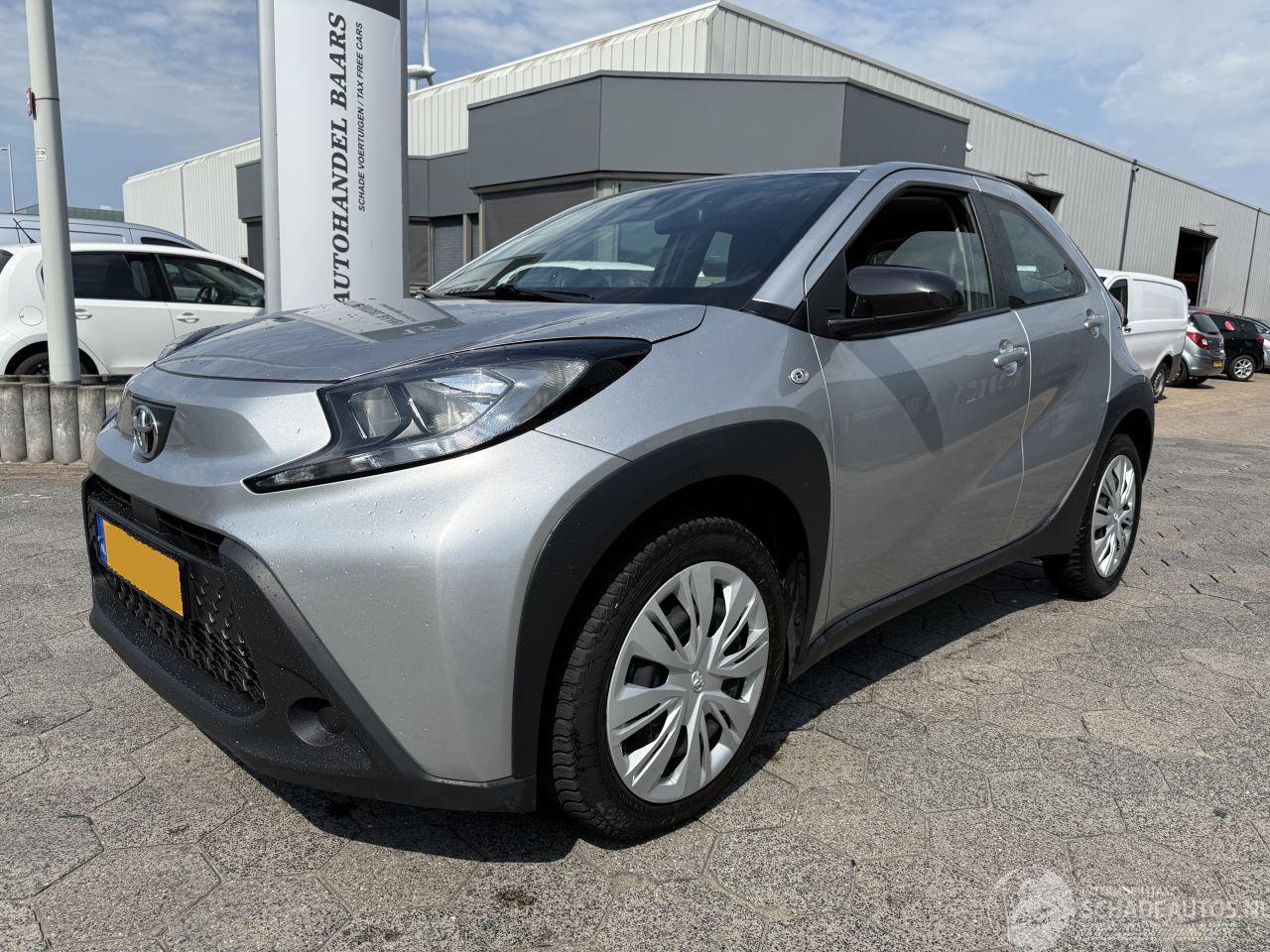 Toyota Aygo X 1.0 VVT-i MT Play