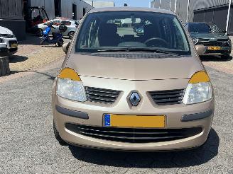 Renault Modus 1.4-16V Dynamique Comfort picture 2