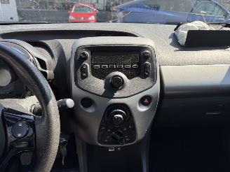 Peugeot 108 1.0 e-VTi Active picture 19