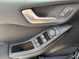 Ford Fiesta 1.0 EcoBoost Hybrid Titanium picture 15