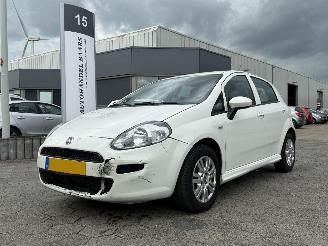krockskadad bil auto Fiat Punto 0.9 TwinAir Street 2015/10