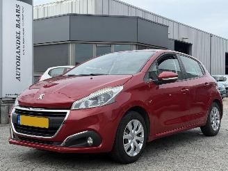 Voiture accidenté Peugeot 208 1.2 PureTech Blue Lion 2018/1