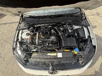 Volkswagen Golf 1.0 eTSI Life picture 7