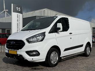 krockskadad bil bedrijf Ford Transit Custom 280 2.0 TDCI L1H2 Trend 2022/11