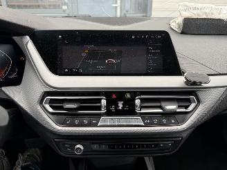 BMW 1-serie 118i High Executive AUTOMAAT picture 22