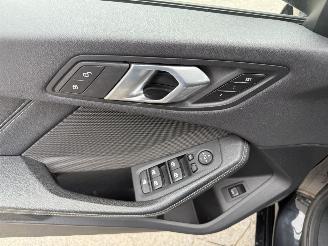 BMW 1-serie 118i High Executive AUTOMAAT picture 12