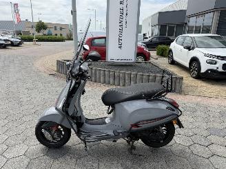 Vespa  Sprint 50 picture 1