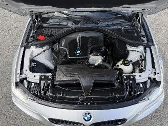 BMW 3-serie 320i Executive picture 7