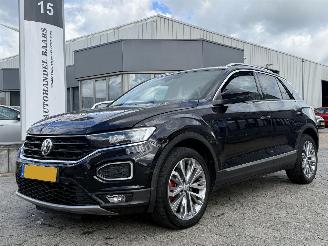 Unfallwagen Volkswagen T-Roc 1.5 TSI Sport Business R AUTOMAAT 2019/12