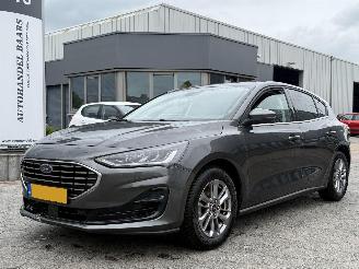 uszkodzony samochody osobowe Ford Focus 1.0 EcoBoost Hybrid Titanium 2023/5