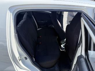 Suzuki Alto 1.0 Acenta picture 13