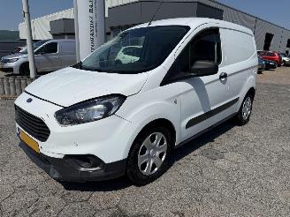 skadebil bedrijf Ford Transit Courier Van 1.5 TDCI Trend 2018/11