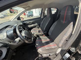 Peugeot 108 1.0 e-VTi Envy picture 14