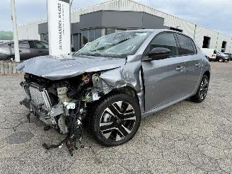 Unfallwagen Peugeot 208 1.2 Hybrid 110 e-DCS6 Allure 2026/3