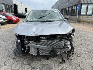 Peugeot 208 1.2 Hybrid 110 e-DCS6 Allure picture 2
