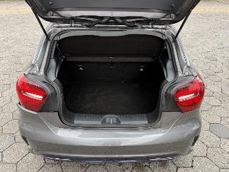 Mercedes A-klasse A180 AMG PANO AUTOMAAT picture 17